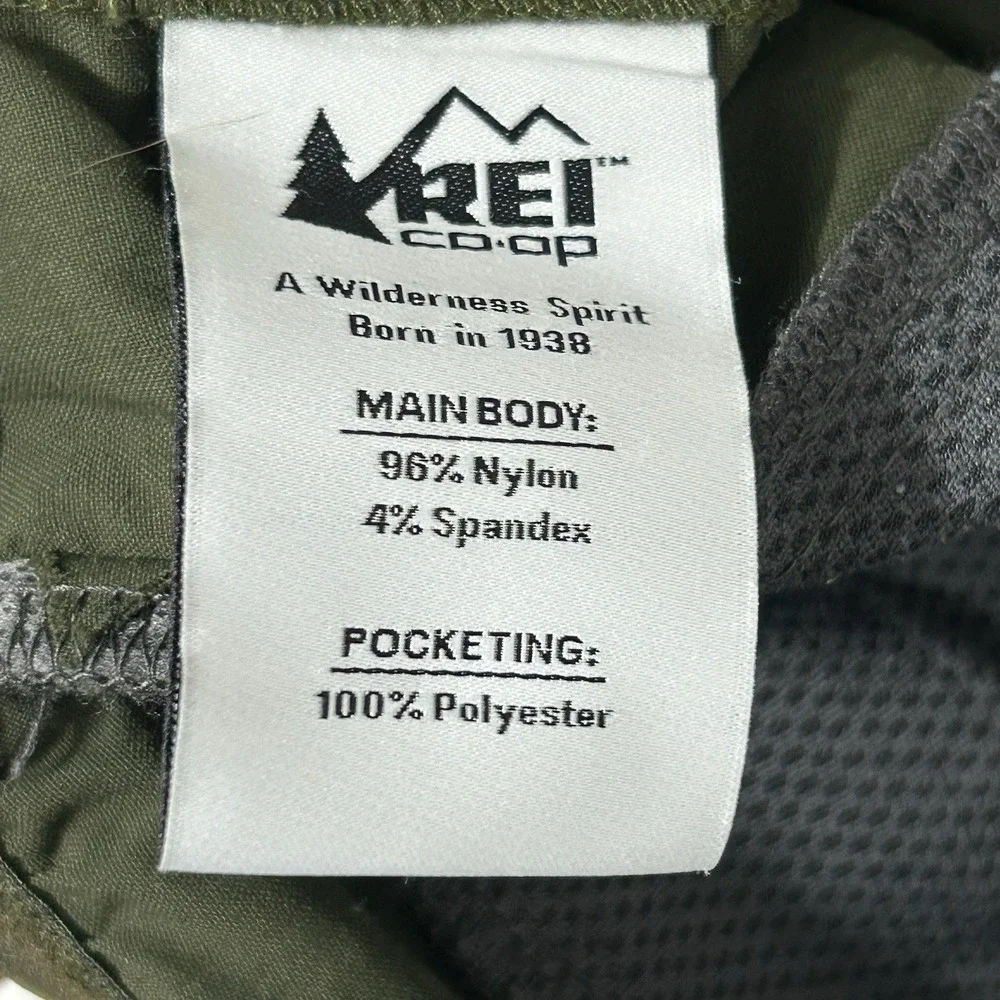 REI Co-Op Green Cargo Hiking Outdoor Shorts Womens Size 12 Nylon- FLAW‎